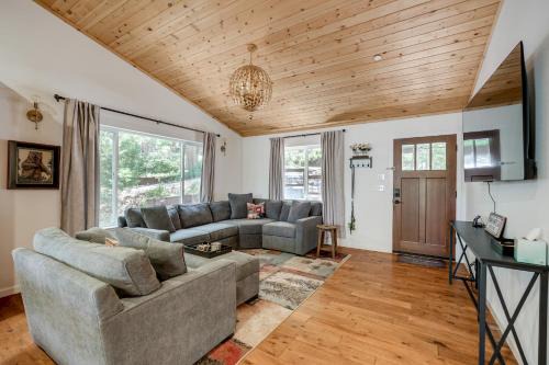 Twain Harte House | Walk to Dtwn Charming Family Cabin in Twain Harte