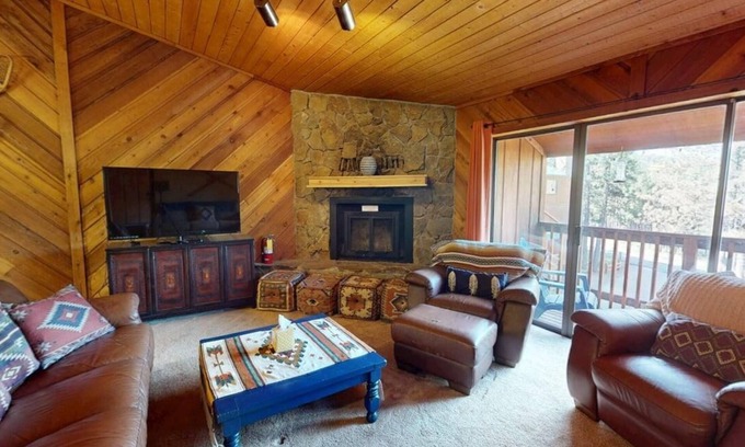 Angel Fire Condo | Walk to Lifts | Balconies | Washer/Dryer | Windchimes 303