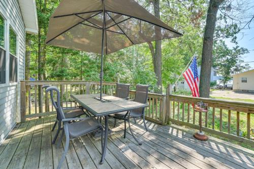 National City House | Walk to Sand Lake Family-Friendly Getaway with Deck