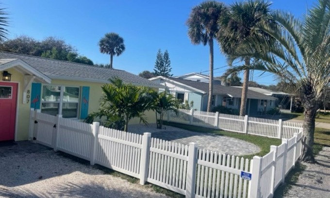 Horton Shores House | Walk to the beach & Flagler Ave