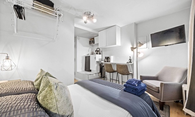 Midtown West Apartment | Walk to Time Square! Cozy Studio