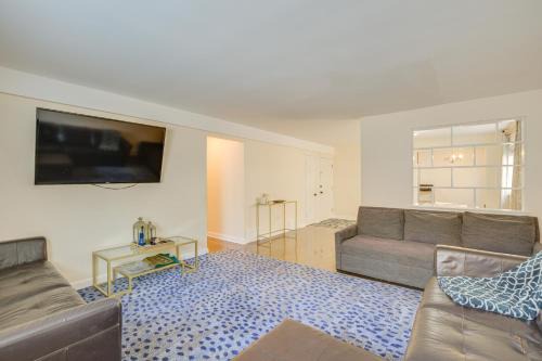 Skokie Apartment | Walk to Train Convenient Skokie Condo!