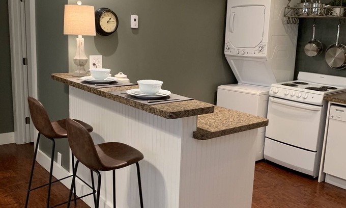 Denton Apartment | Walk to UNT or short drive to 3 hospitals for medical staff