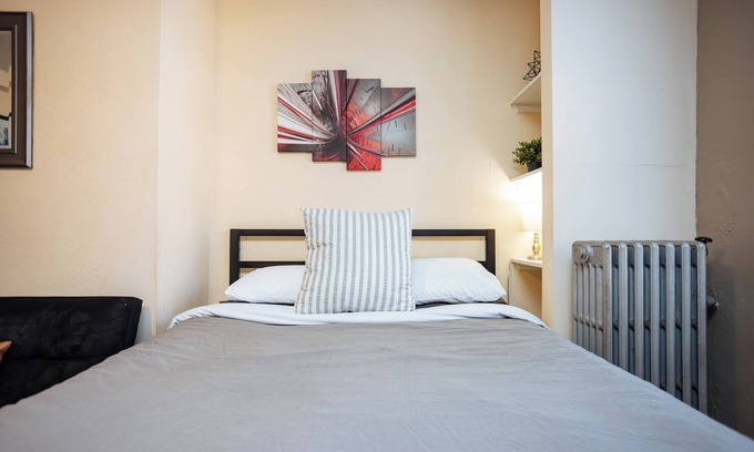 Quality Hill Apartment | Walkable Downtown KC*Private Parking