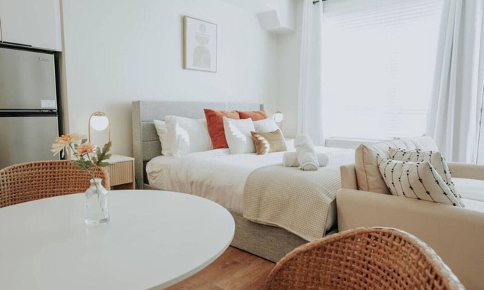 Downtown Salt Lake City Apartment | Walking distance to downtown City View Pool Many restaurants nearby and close to ski resorts