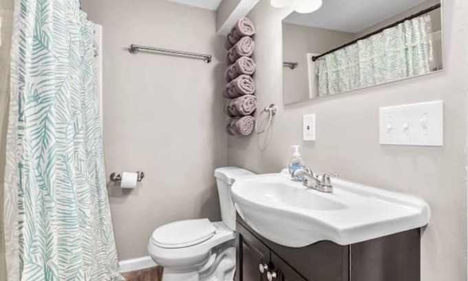 Lake Orion Apartment | Walkout Basmt Apt in Lake Orion