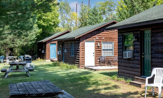 Taylors Falls Cabin | Wannigan Point Cabin #3