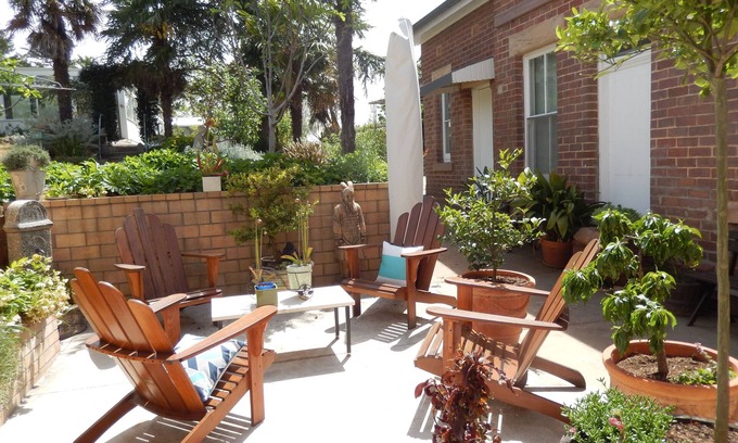 Goulburn Cottage | Waratah Cottage - close to Goulburn CBD in a quiet location