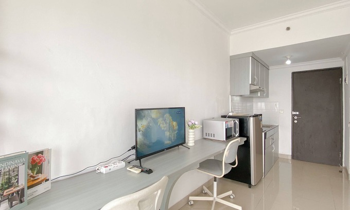 Depok Apartment | Warm And Good Studio Room At Park View Condominium Apartment