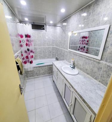 Larbi Ben M'hidi Apartment | Warm F4, good location