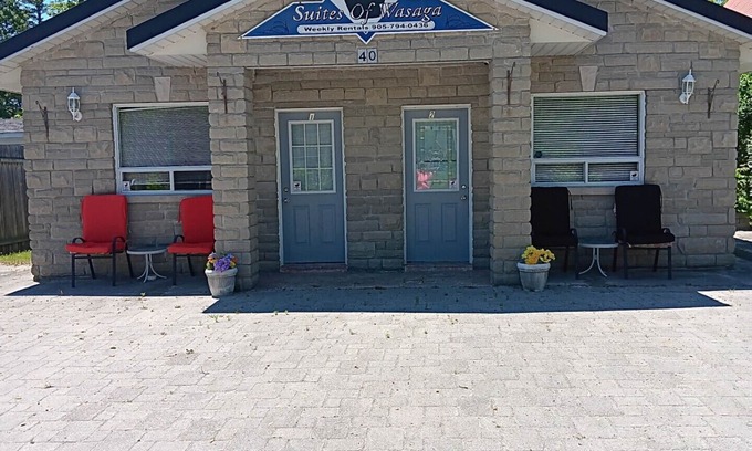 Wasaga Beach Cottage | Wasaga Beach Area 2 - Unit #2- mins walk Beach 1