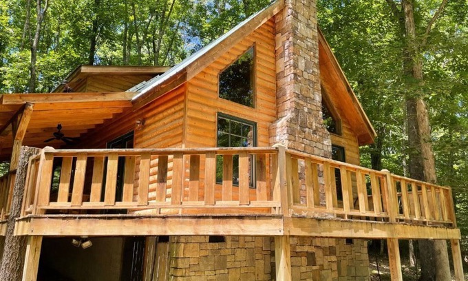 Nunnelly Cabin | WATER FRONT Cabin on Old Mill Creek in Nunnelly
