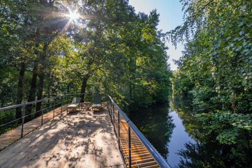 Miedzyrzecz Boat Rental | Water Hideout - Floating Luxury in Pure Wilderness