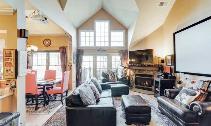 Vernon Condo | Water Park (Next Door) Pool Hot Tubs Mtn Creek Wineries #09-23M