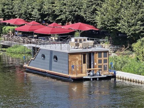 Schmoeckwitz Boat Rental | WaterBliss