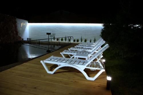 Byureghavan Villa | Waterfall pool villa