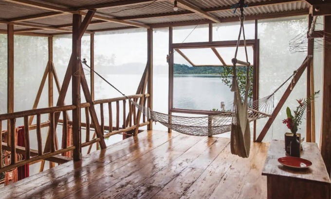 Isla Cristobal Cabin | Waterfront Mangrove Treehouse - sloths & coral