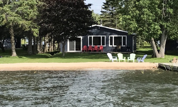 Cedarville Cottage | Waterfront Cottage w/dock in Les Chenaux Islands, Cedarville MI