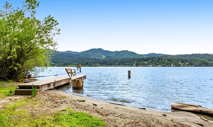 Bellingham House | Waterfront home on Lake Whatcom with private dock, beach, firepit & woodstove