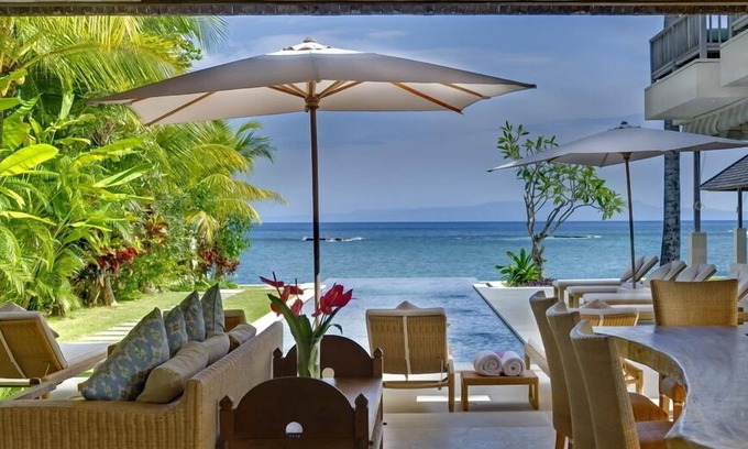 Candi Dasa Villa | Waterfront Luxury 4BR Villa - Candidasa! 6Min Drive To The Beach! W/Swim Pool!