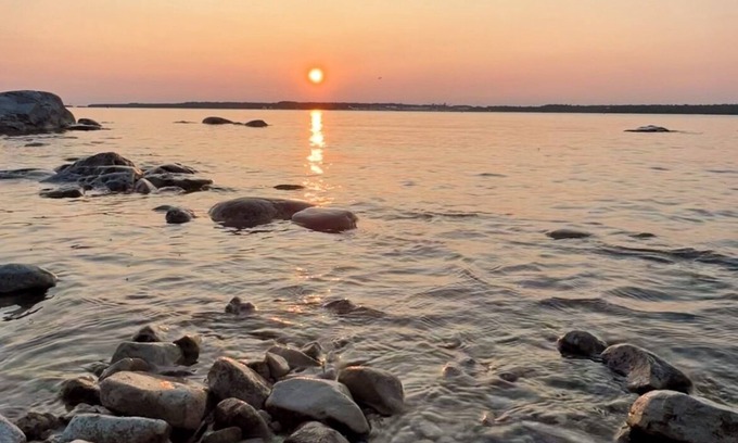 De Tour Village House | Waterfront Open Concept Cottage! Sleeps 10. Paddle boards included!