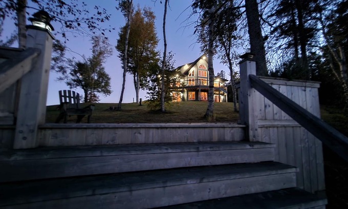 Acadian Peninsula Cottage | Waterfront property on Pokemouche River, NB