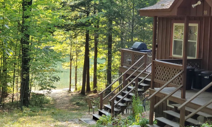Denmark Cabin | Waterfront Quaint Maine Cabin