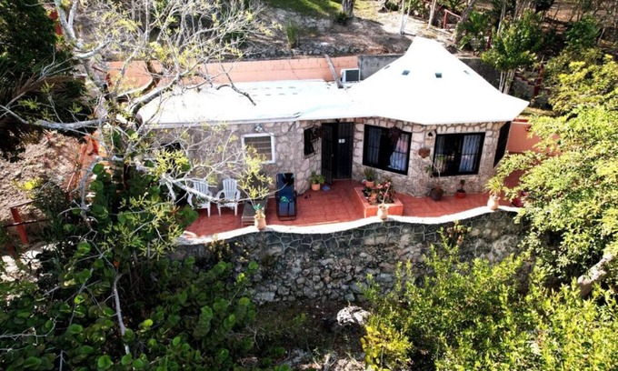 Bacalar Cottage | WATERFRONT VERY PRIVATE Cabaña -steps to water