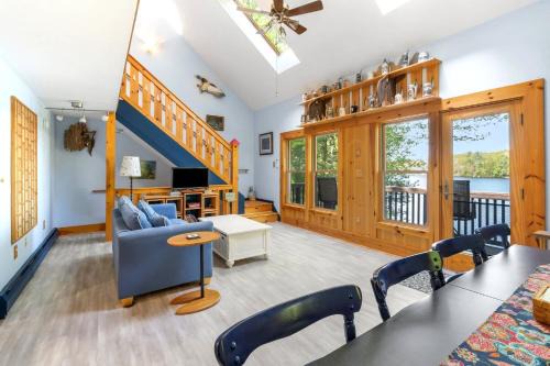 Lyman House | Waterfront with Kayaks SUPs and Ping Pong Table