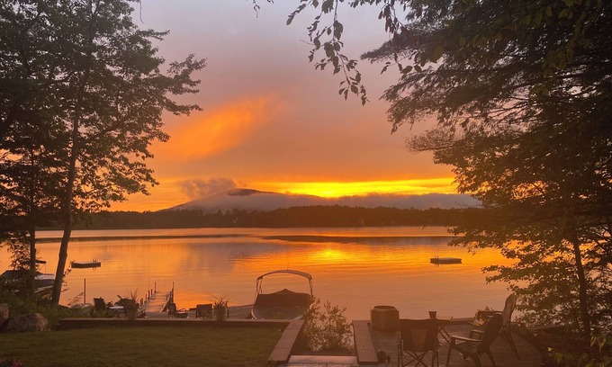 Moultonborough House | Waterfront with gorgeous sunsets🌅