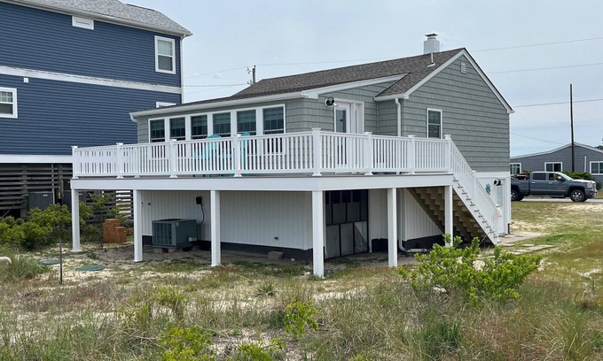 Prime Hook Beach Cottage | Waterfront- Yr 2025 Downstair den; no pet fees; toiletries for your convenience.