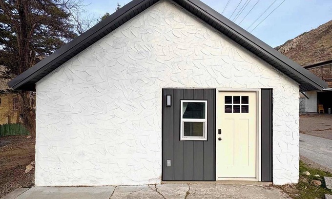 Lava Hot Springs House | Watershed- IN TOWN, walk to everything!