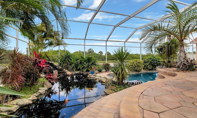 Pine Valley House | Waterview & Pool Estate Sleeps up to 10