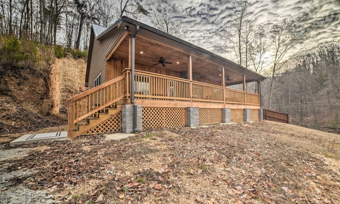 Waverly Cabin | Waverly Cabin, Close to Kentucky Lake Access!