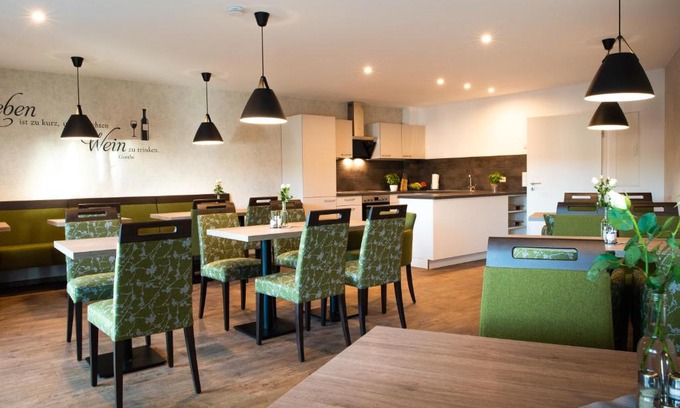 Schwabbach Hotel | Wein & Bett Weihbrecht