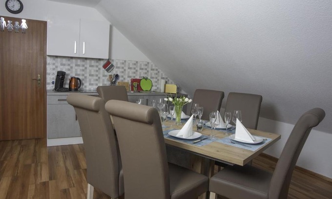 Irsch Apartment | Weinstube Ferienwohnungen Johann Benzschawel