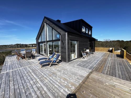 Vastra Frolunda House | Welcome to a charming holiday home in Västra Frölunda