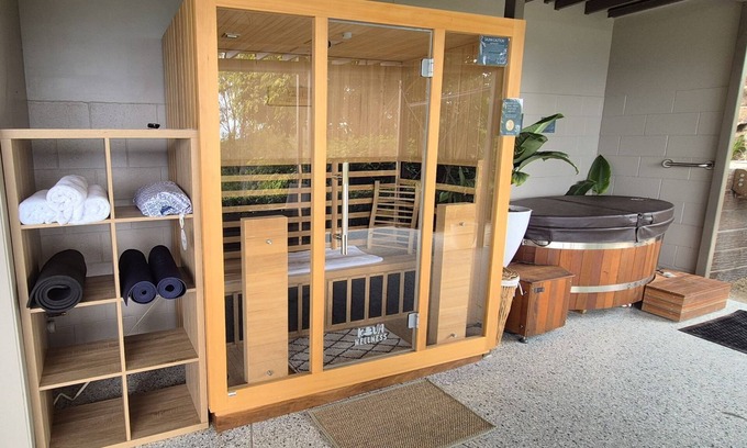 Advancetown Cabin | Welcome to Kookaburra Cabin at Nebesa Nature Retreat
