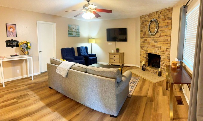 Mead House | Welcome to Lucky Duck Lodge – Your Lake Texoma Retreat!
