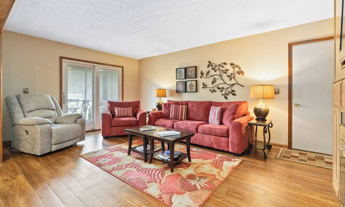Bronston Condo | Welcome to Number Two Fairway – Your Home Away From Home
