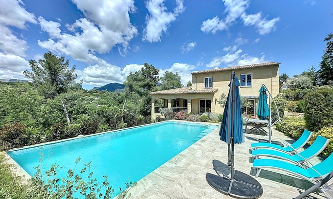 Le Collet Villa | Welcome to our charming rental home in Le Rouret,
