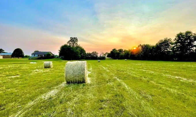 Cartersburg Other | Welcome to our charming Hobbit’s Shire! Nestled in the countryside.