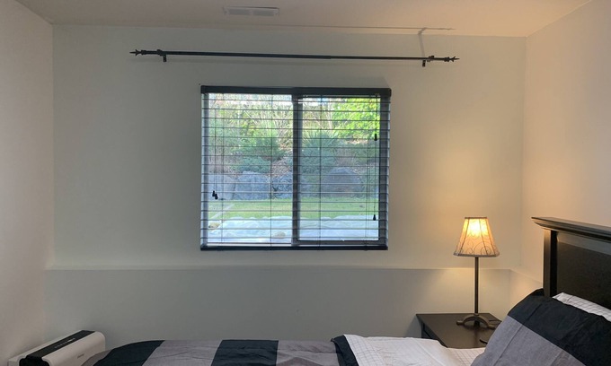 Upper Ten Oaks House | Welcome to Our Sandy Hill Guest Suite in East Abbotsford!