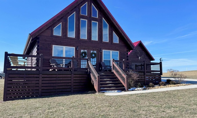 Hilham Cabin | Welcome to Serenity @ The Pointe where the picturesque views are so stunning.