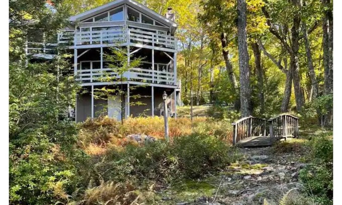 Hawley House | Welcome to The Happy Place