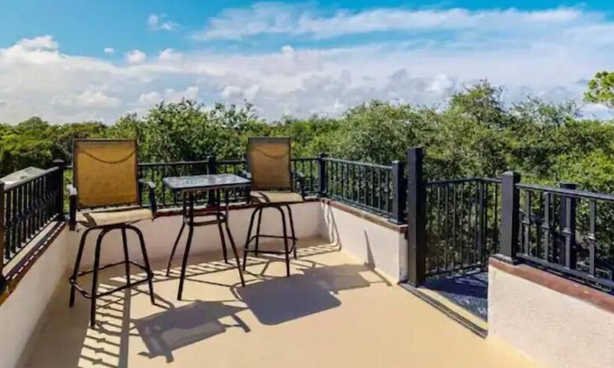 Demere Park Condo | Welcome to the Island!n2 Min Walk 2 Beach 20% Weekly Discount