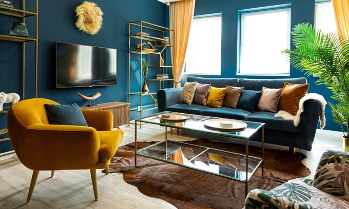 Bucharest City-Centre Apartment | Welcome to the Jungle!