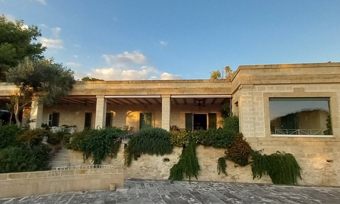 Taranto House | Welcome to Villa Miramar R&Y ! Your relax time in Puglia.