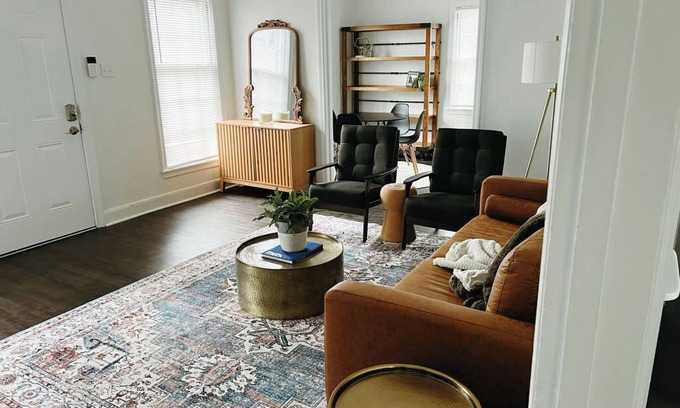 East Memphis House | Welcome to your Memphis retreat steps from the vibrant University of Memphis!