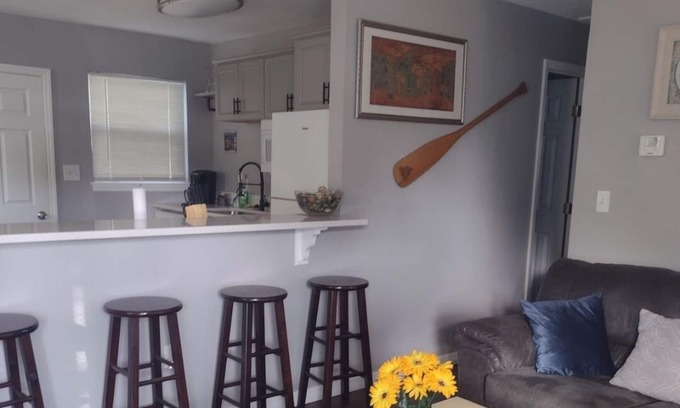 Cocoa House | Welcoming home with everything you need in Cocoa - 2 bedrooms
